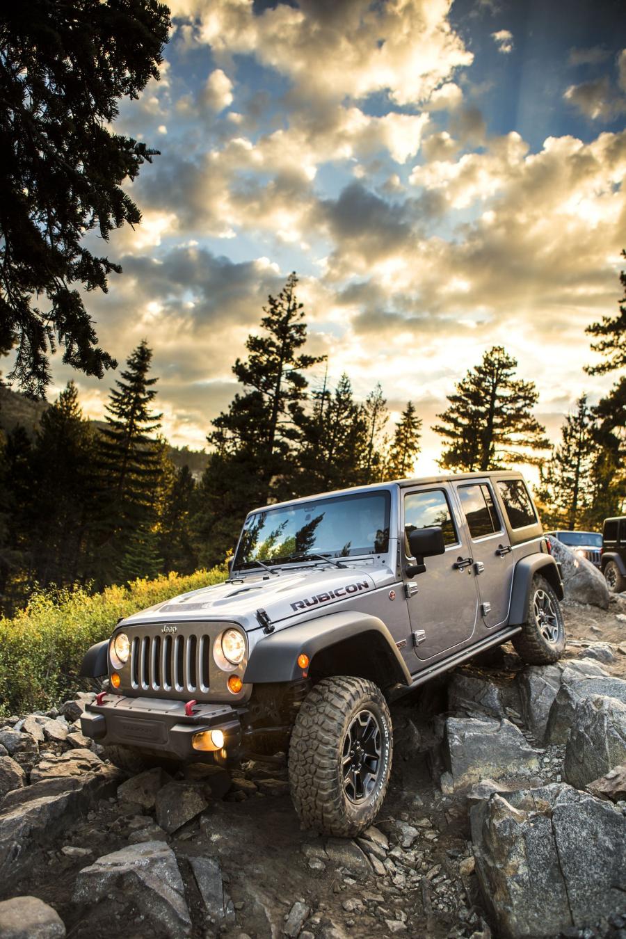  Jeep Wrangler Rubicon 10th Anniversary Edition 2013 года  (EU) (фото 30 из 54)